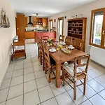 Maison Avec Jardin Et Parking Prive 8 Pers Holiday home *