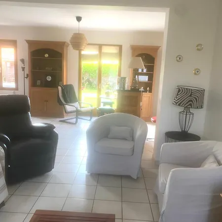 Maison Avec Jardin Et Parking Prive 8 Pers